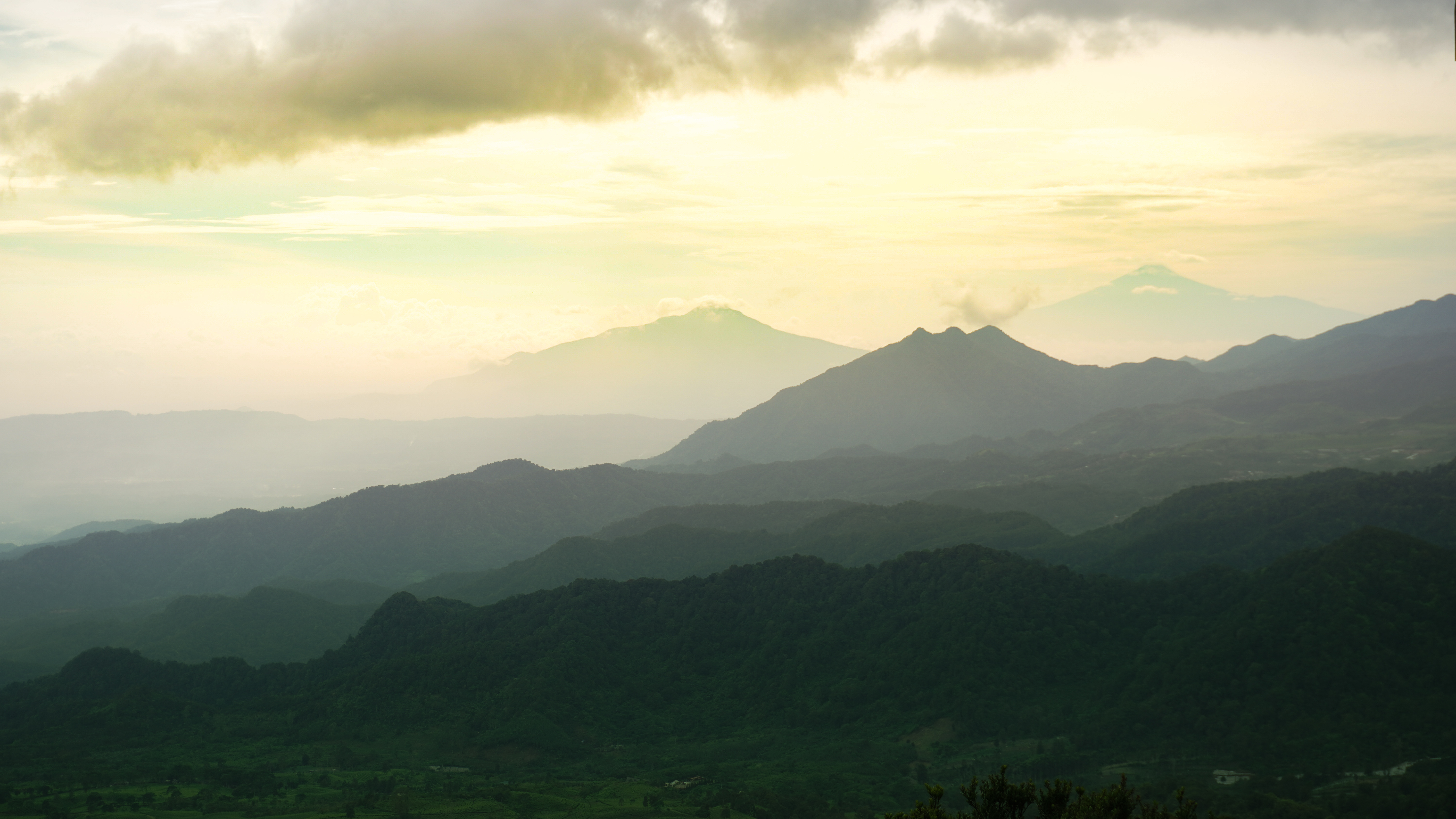 Foto dalam cahaya hangat, karya lucas.photo
